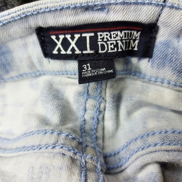 XXI Forever 21 Acid Wash Denim Shorts Size 31 - Picture 4 of 7